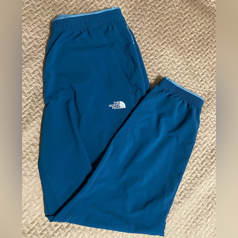 3/ $20 The North Face Teal Blue Lightweight Joggers Track Pants M